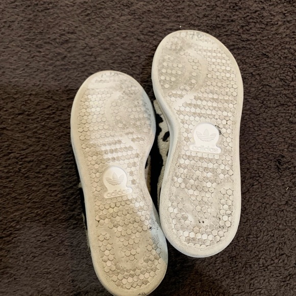 Adidas: Stan Smith 'Fuzzy Cow Print' 🐄 Pony Hair - Picture 4 of 8